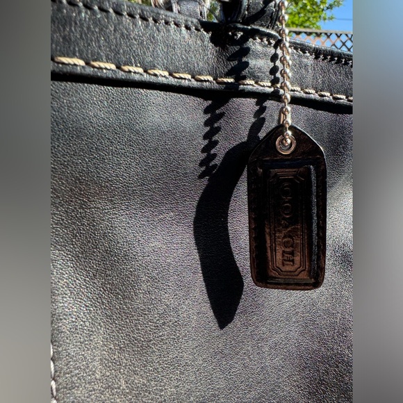 Vintage coach bag used 5 times at weddings no tears like new - Picture 3 of 5